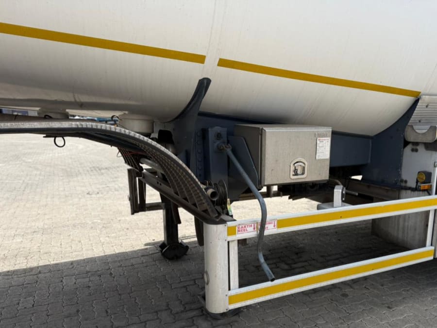 2018 GRW TRIDEM FUEL TANKER (SN5746) — photo 8