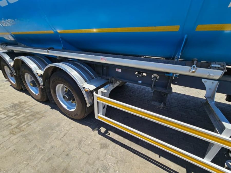 2020 HENRED FRUEHAUF TRIDEM FUEL TANKER (SN5542) — photo 3