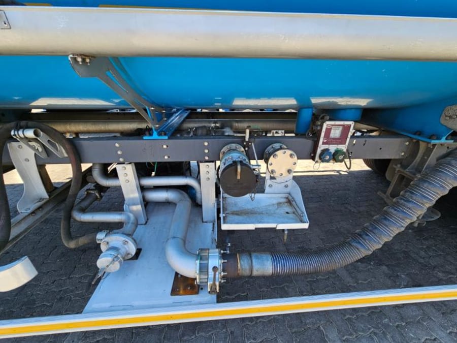 2020 HENRED FRUEHAUF TRIDEM FUEL TANKER (SN5542) — photo 5