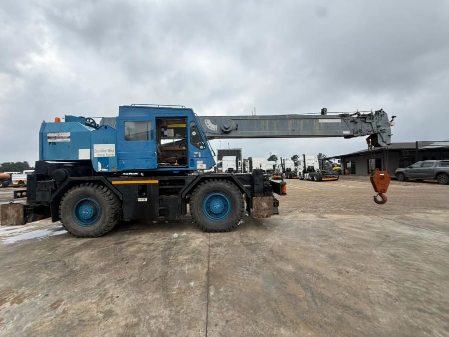 1996 TANDO TRM200 MOBILE CRANE (IS975) — photo 5