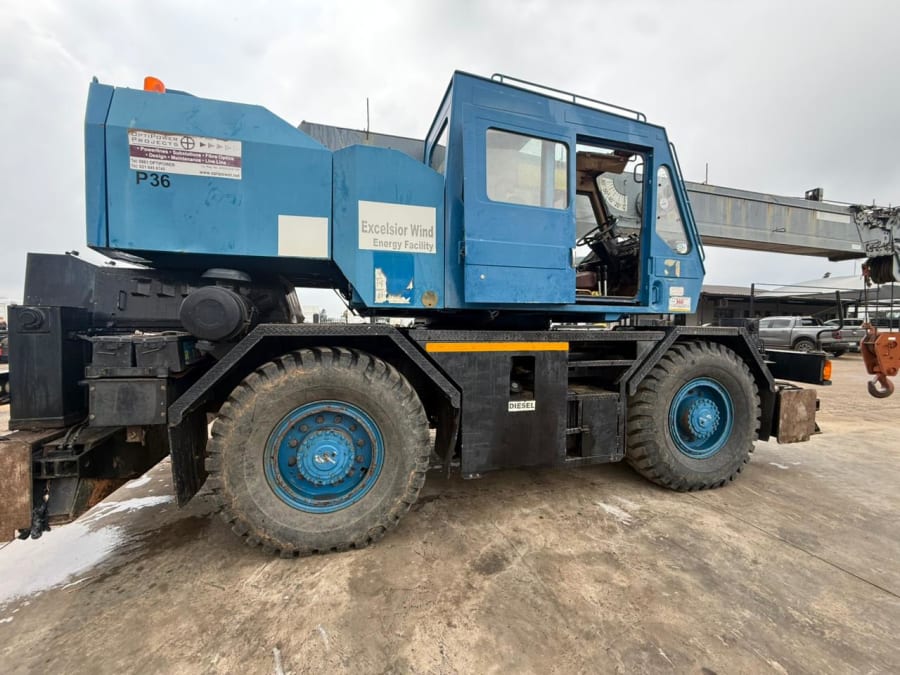 1996 TANDO TRM200 MOBILE CRANE (IS975) — photo 9