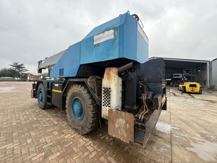 1996 TANDO TRM200 MOBILE CRANE (IS975) — photo 10