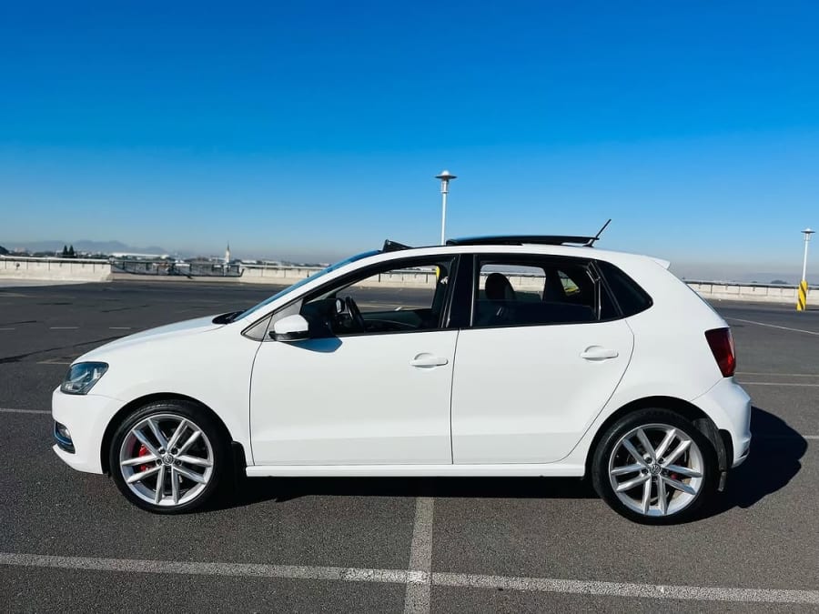 2015 VW POLO 1.2 TSI HIGHLINE — photo 4