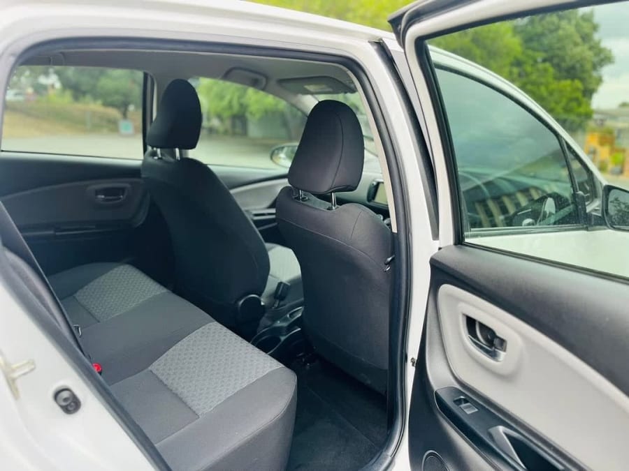 2015 TOYOTA YARIS 1.3 XS CVT — photo 11