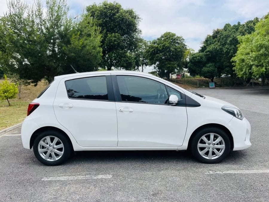 2015 TOYOTA YARIS 1.3 XS CVT — photo 15