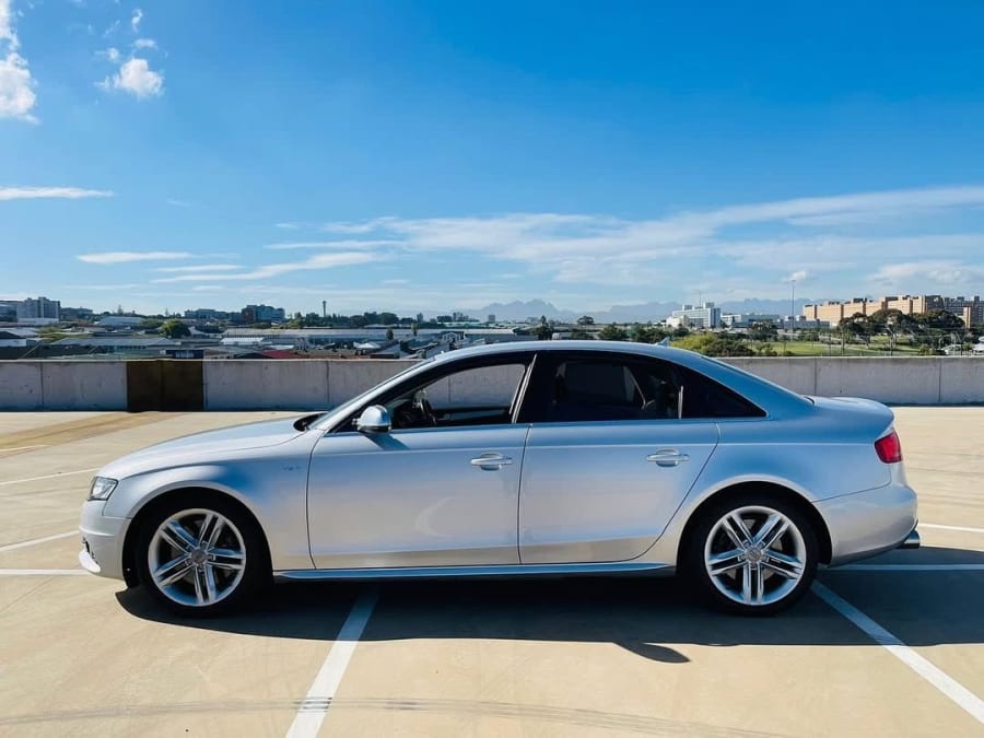 2011 AUDI S4 3.0 TFSI QUATTRO S-TRONIC — photo 4