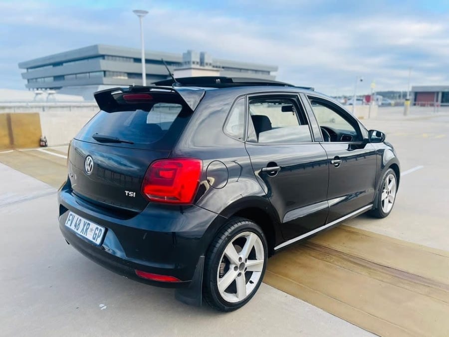 2017 VW POLO 1.2 TSI COMFORTLINE — photo 5