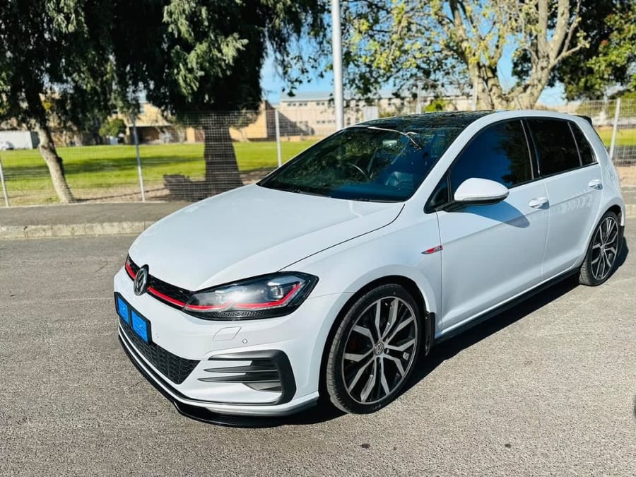 2018 VW GOLF 7.5 GTI 2.0 DSG — photo 2