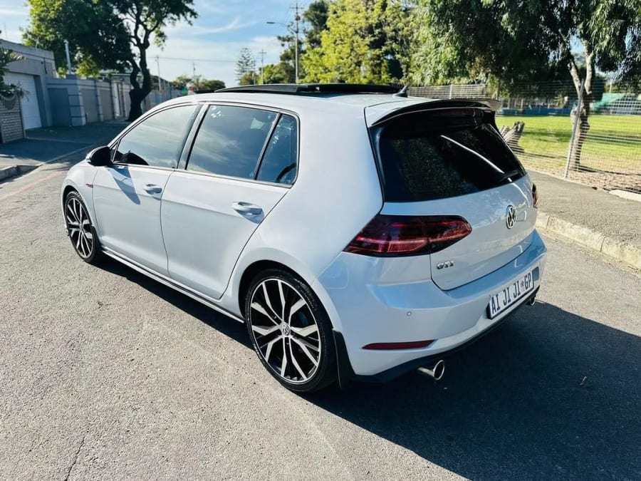 2018 VW GOLF 7.5 GTI 2.0 DSG — photo 3