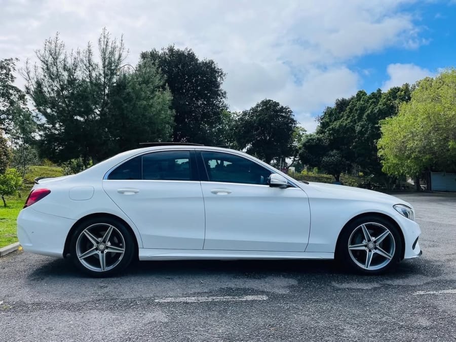 2015 MERCEDES BENZ C200 AMG LINE — photo 6