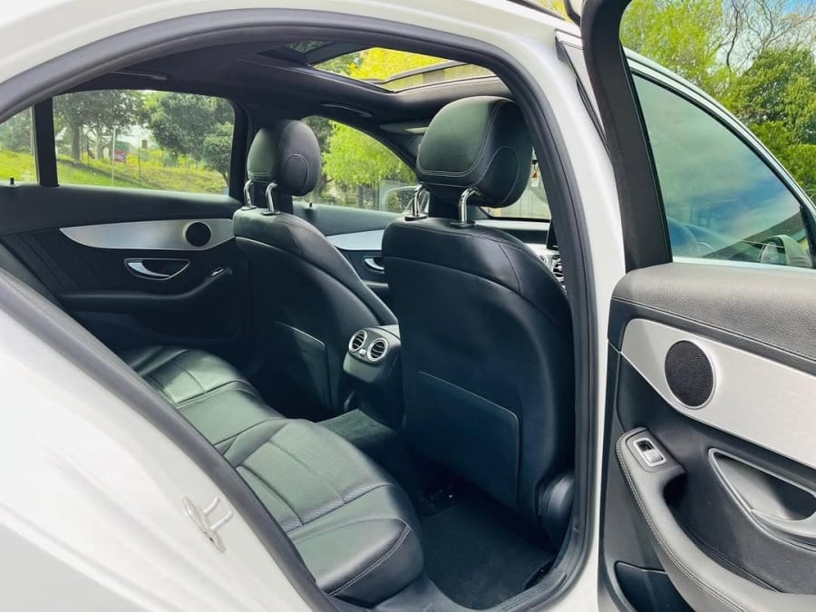 2015 MERCEDES BENZ C200 AMG LINE — photo 9