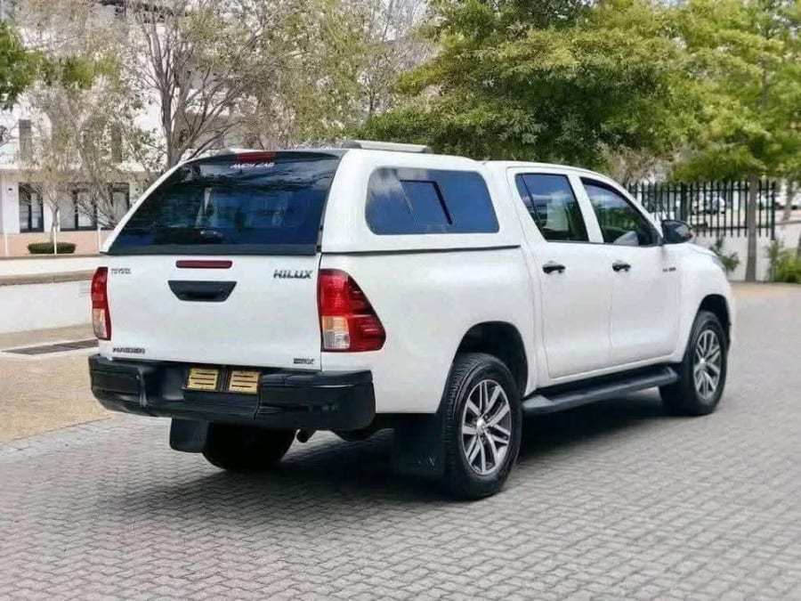 Toyota Hilux 2019 — photo 1