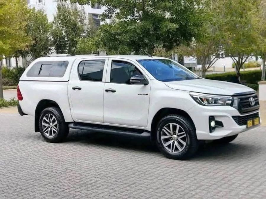 Toyota Hilux 2019 — photo 2