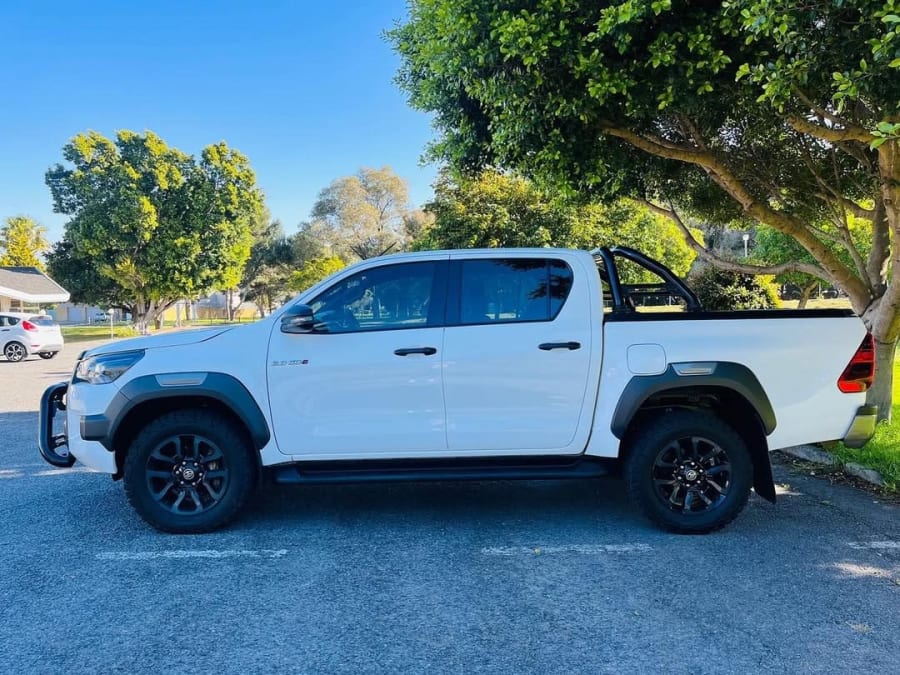 2021 TOYOTA HILUX 2.8 GD-6 LEGEND — photo 4