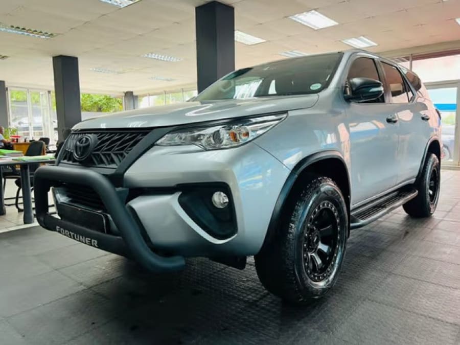 2019 Toyota Fortuner 2.4 GD-6 4x4 Auto — photo 3