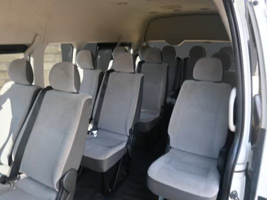 2015 Toyota Quantum 2.5 D-4D 14-seat — photo 8