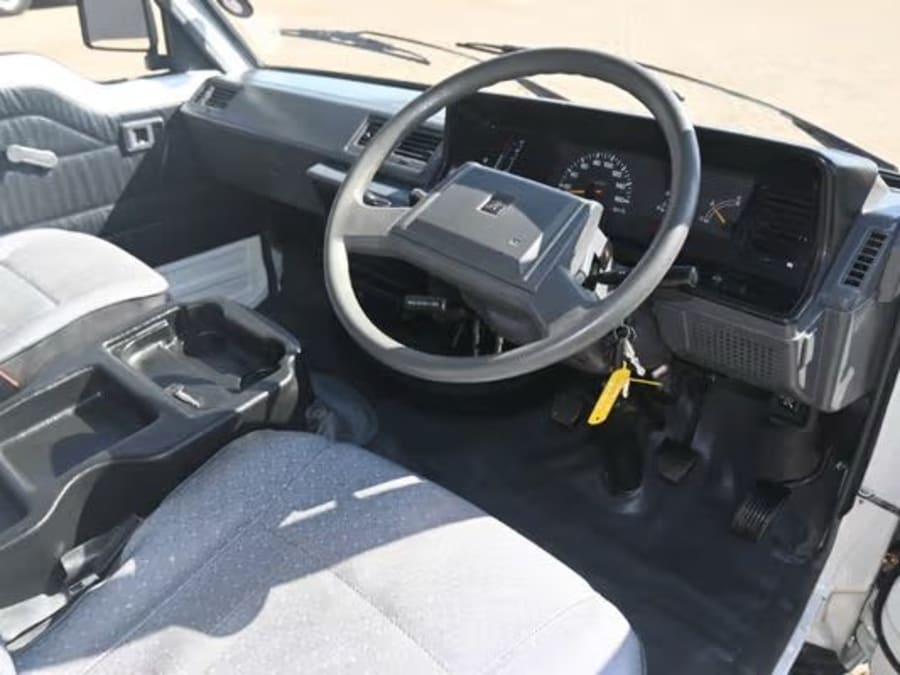 2007 Toyota Hi-Ace 2.2 — photo 3