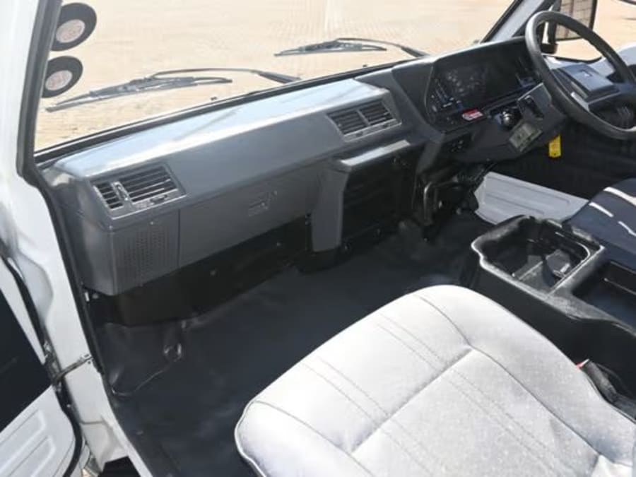 2007 Toyota Hi-Ace 2.2 — photo 5