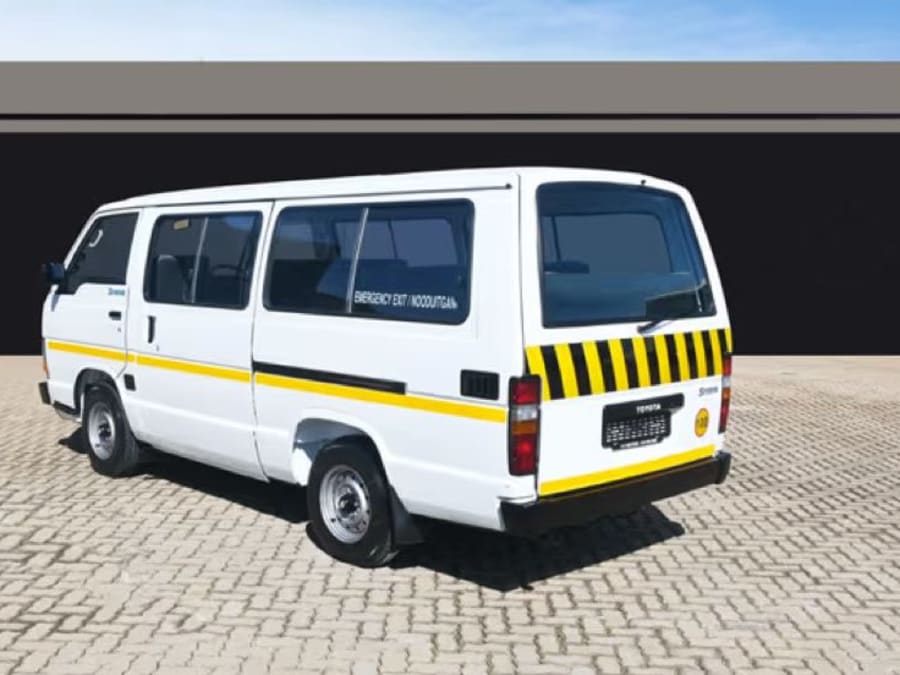 2007 Toyota Hi-Ace 2.2 — photo 10