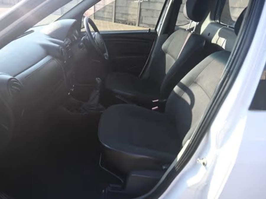 2019 Nissan NP200 1.6 — photo 6