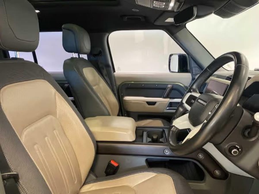 2021 Land Rover Defender 110 D300 HSE X-Dynamic — photo 5