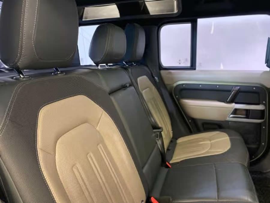 2021 Land Rover Defender 110 D300 HSE X-Dynamic — photo 8