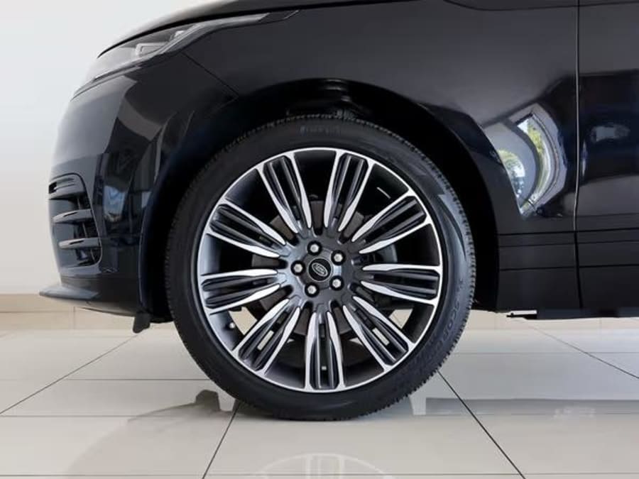 2022 Land Rover Range Rover Velar 2.0D HSE R-Dynamic | D200 — photo 3