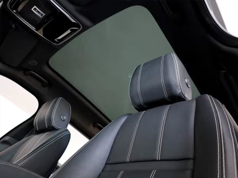 2022 Land Rover Range Rover Velar 2.0D HSE R-Dynamic | D200 — photo 7