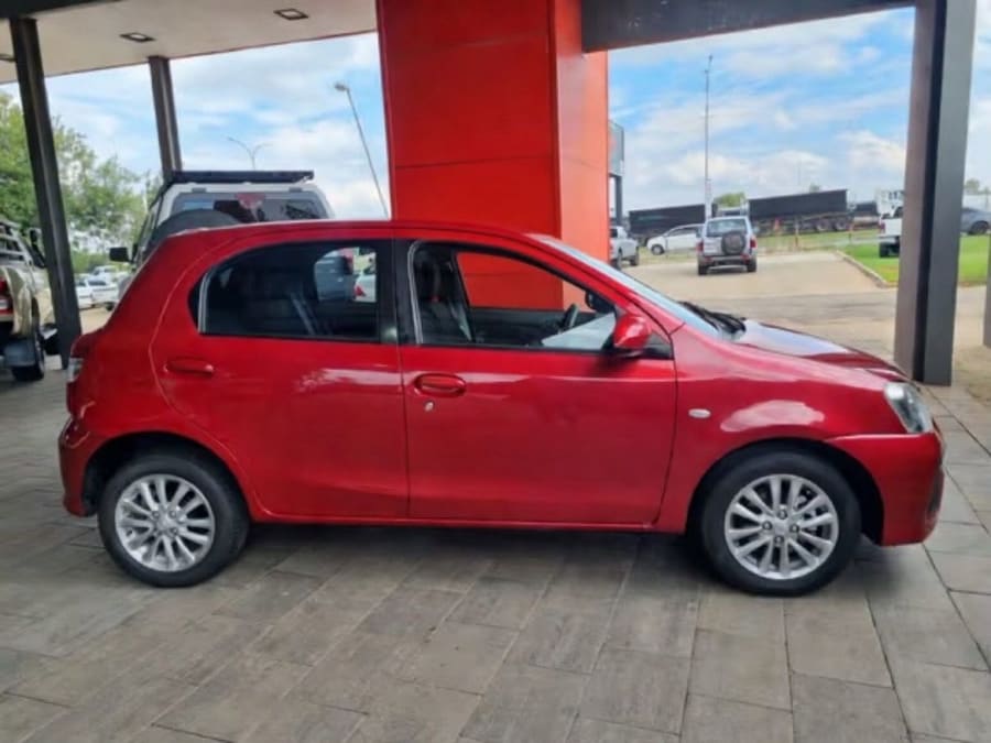 2020 Toyota Etios 1.5 XS — photo 5