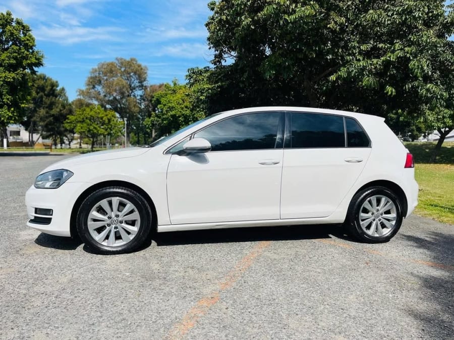 2016 VW GOLF 7 2.0 TDI COMFORTLINE — photo 5