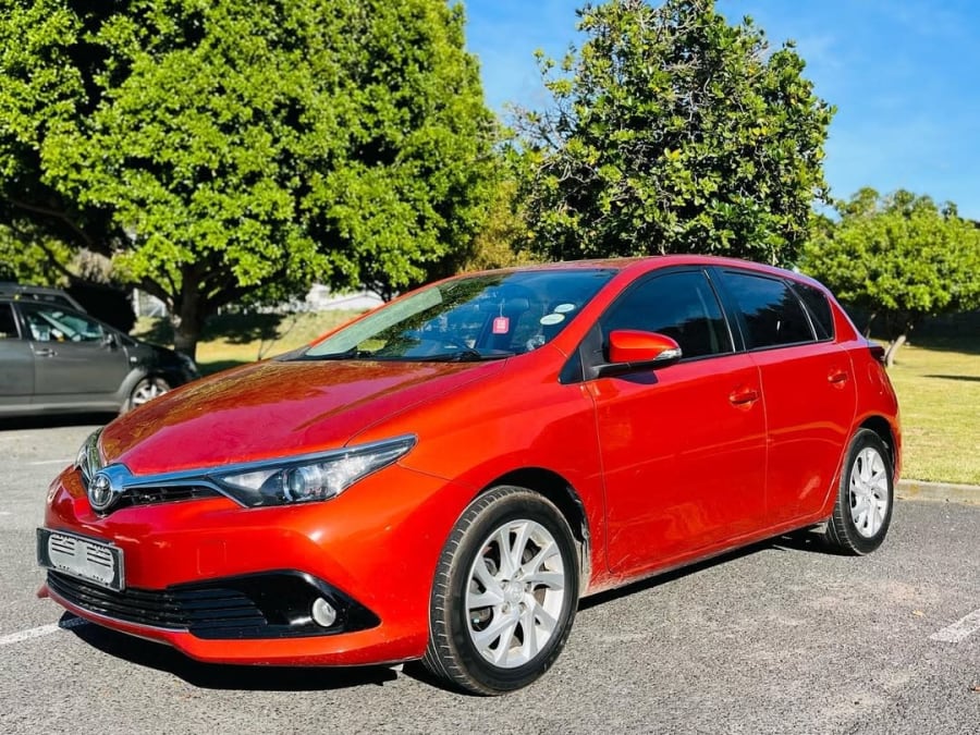 2016 TOYOTA AURIS Xs — photo 2