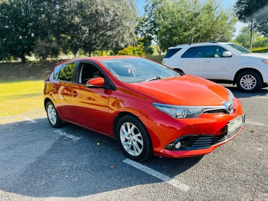 2016 TOYOTA AURIS Xs — photo 6