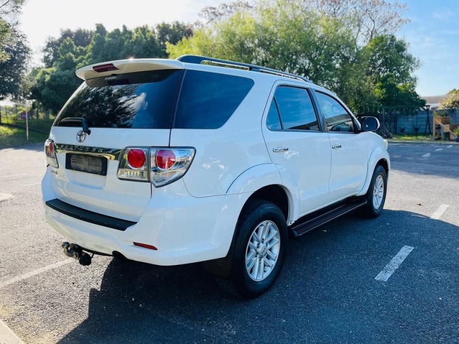 2014 TOYOTA FORTUNER 3.0 D4D — photo 6
