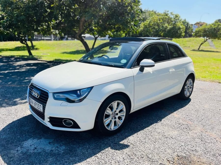 2011 AUDI A1 1.6 TDI AMBITION 3DR — photo 2