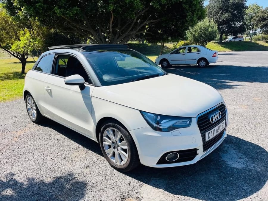 2011 AUDI A1 1.6 TDI AMBITION 3DR — photo 3
