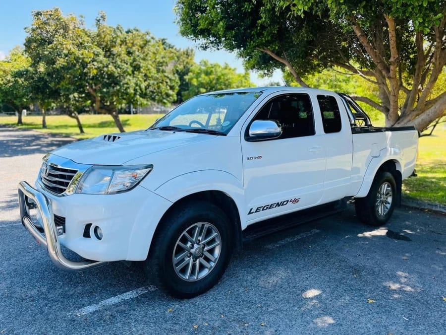 2015 TOYOTA HILUX 3.0 D4D LEGEND 45 EXTRA CAB — photo 3