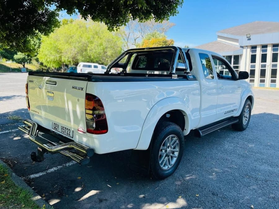 2015 TOYOTA HILUX 3.0 D4D LEGEND 45 EXTRA CAB — photo 4