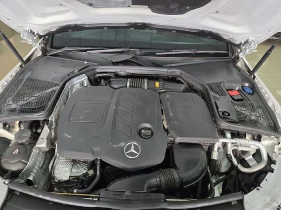 2019 Mercedes-Benz C-Class C220d Amg Line — photo 2