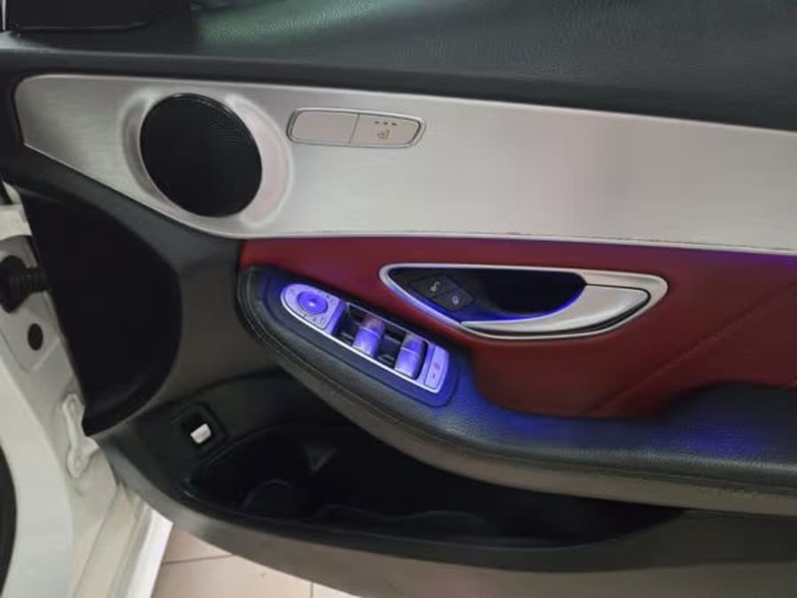 2019 Mercedes-Benz C-Class C220d Amg Line — photo 5