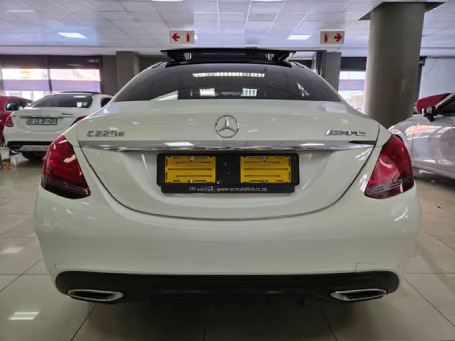 2019 Mercedes-Benz C-Class C220d Amg Line — photo 10