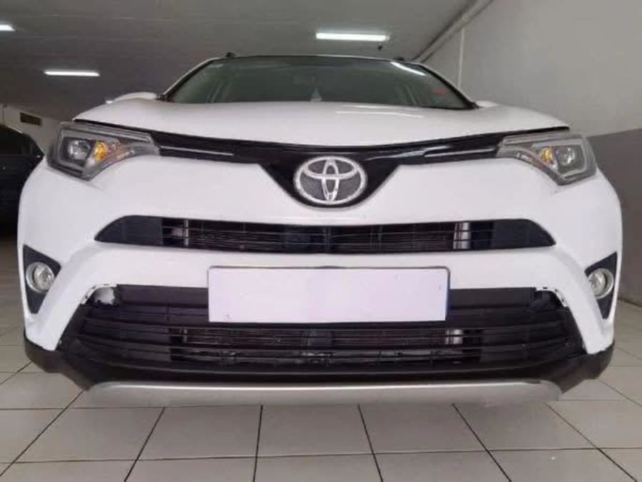 2017 Toyota RAV4 2.0 Manual — photo 2