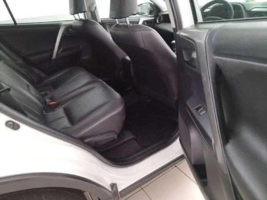 2017 Toyota RAV4 2.0 Manual — photo 5