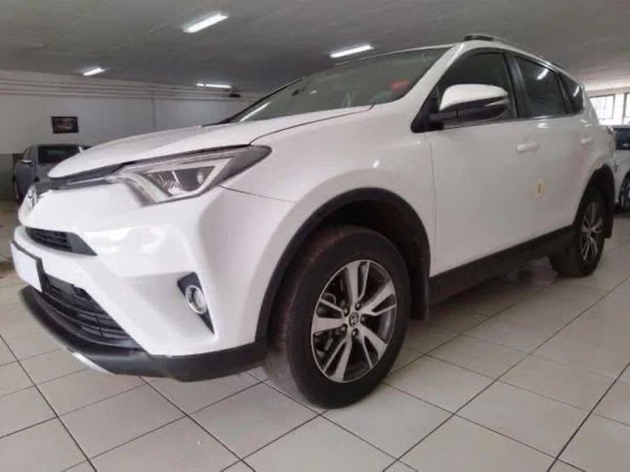2017 Toyota RAV4 2.0 Manual — photo 6