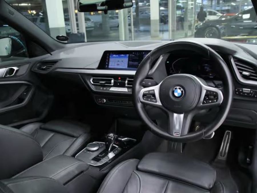 2021 BMW 2 Series 218i Gran Coupe M Sport — photo 7