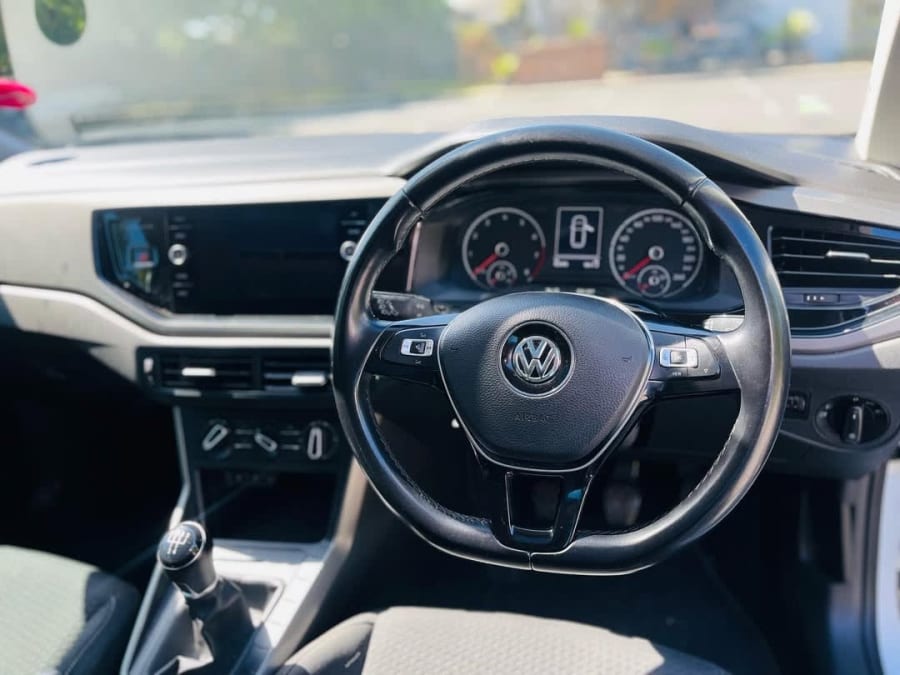 2019 VW POLO 1.0 TSI COMFORTLINE — photo 9