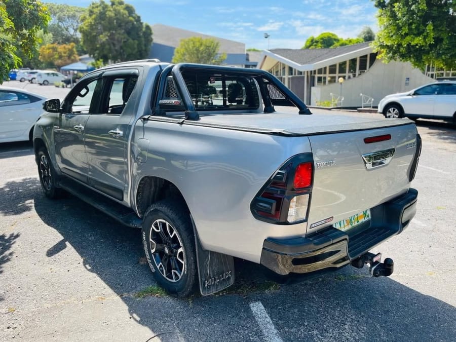 2019 TOYOTA HILUX 2.8 GD6 LEGEND50 — photo 6