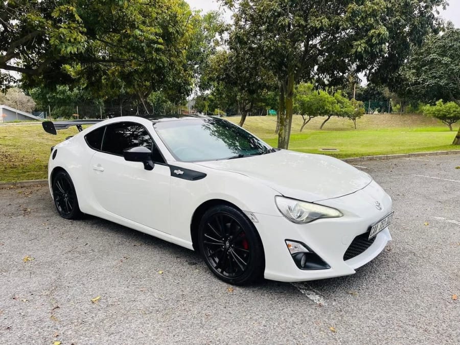 2013 TOYOTA 86 2.0 HIGH — photo 2