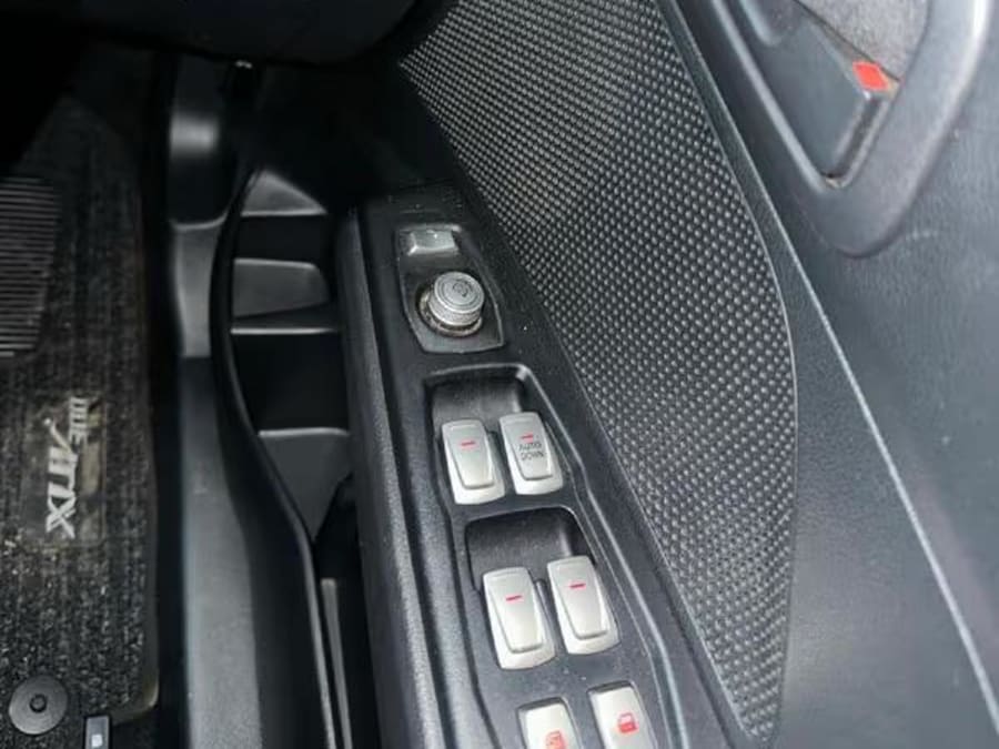 2022 Mahindra XUV 300 1.2T | W6 — photo 8