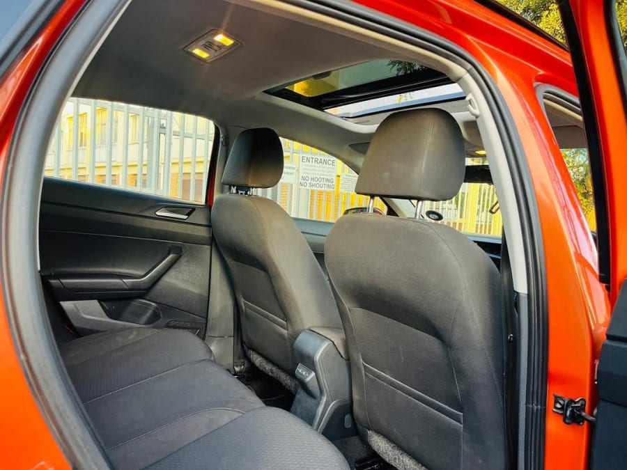 2019 VW POLO 1.0 TSI COMFORTLINE RLINE DSG — photo 9
