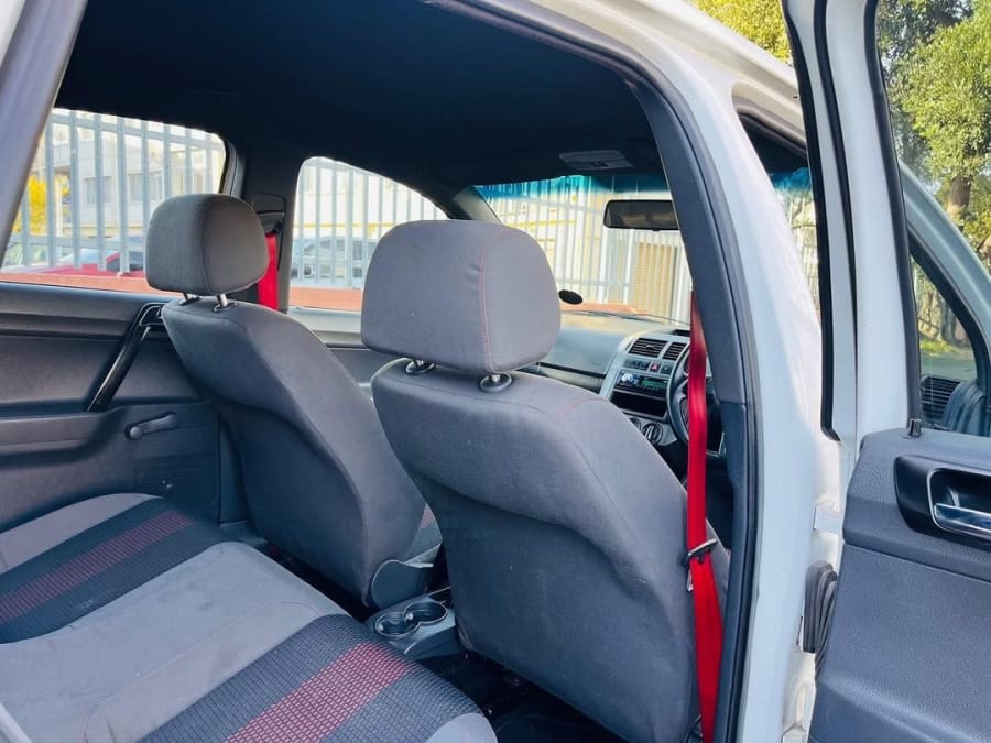 2015 VW POLO 1.6 GT C\/LINE — photo 9